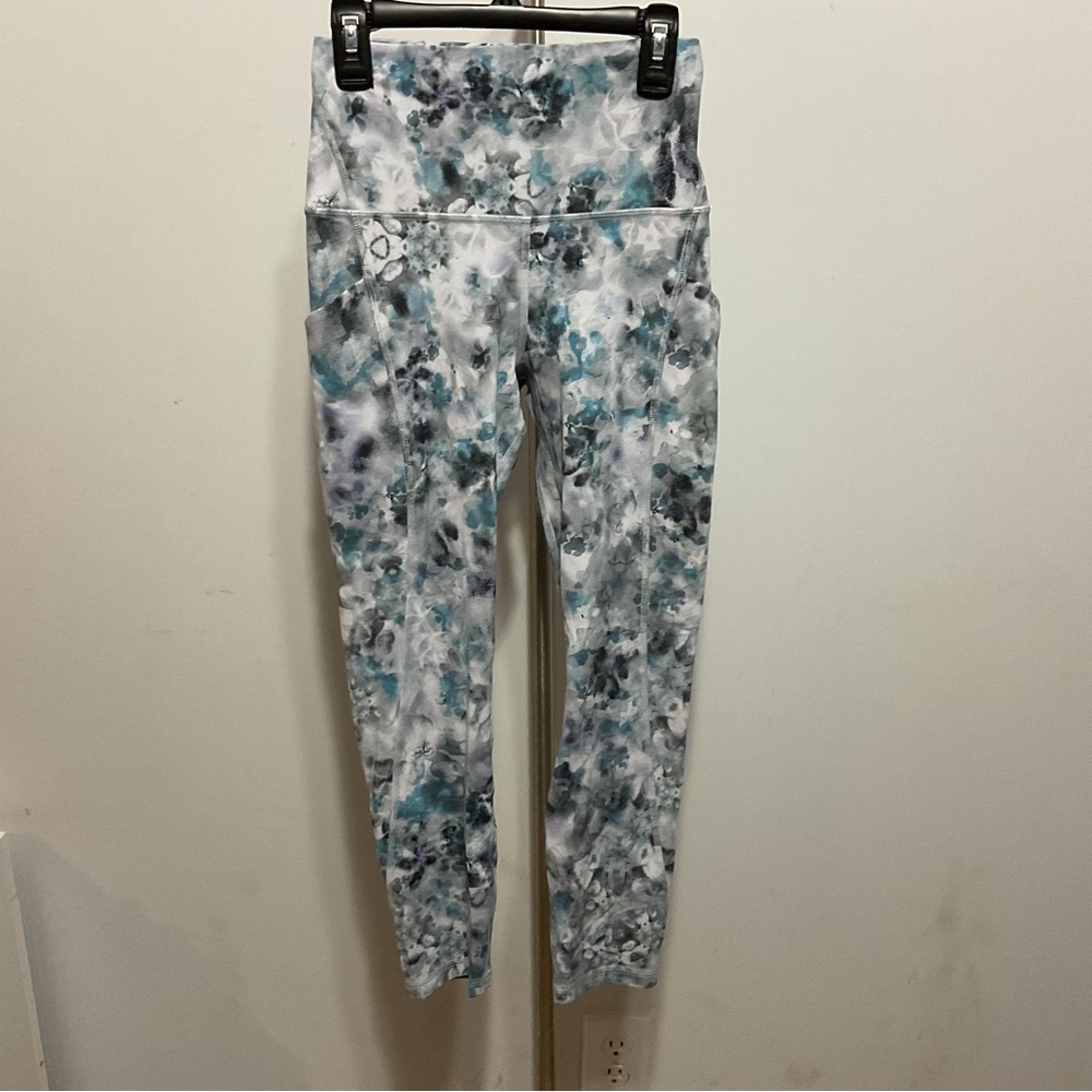 Lululemon aligned Blue Leggings Size 4 - Picture 1 of 10